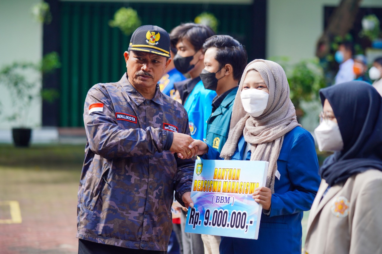 Wali Kota Harap Mahasiswa Penerima BBM Segera Lulus dan Ikut Berperan dalam Pembangunan