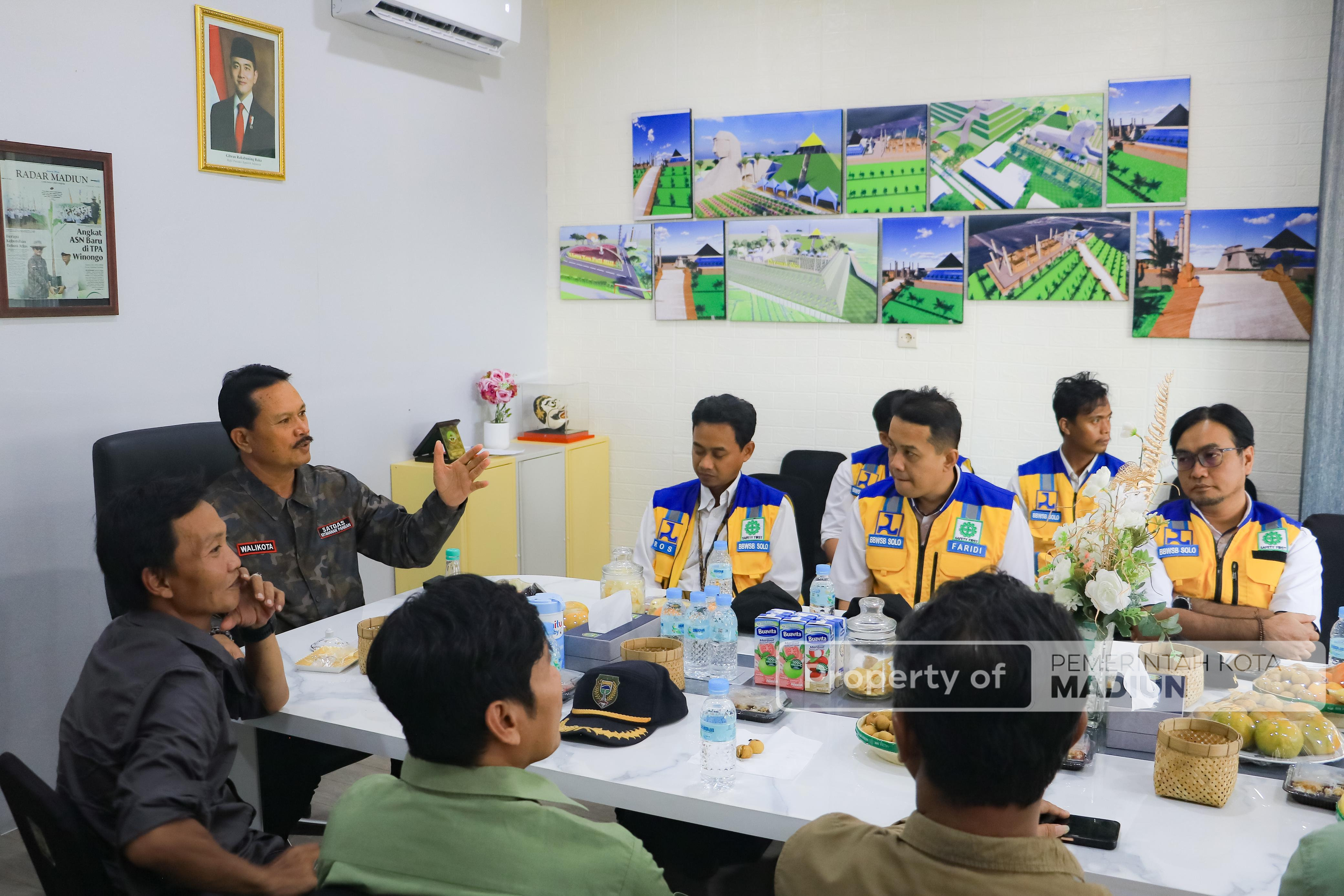 Terima Audiensi BBWSB Solo dan Tim ITS,  Wali Kota Madiun Bahas Pengembangan Kota dan Peningkatan SDM