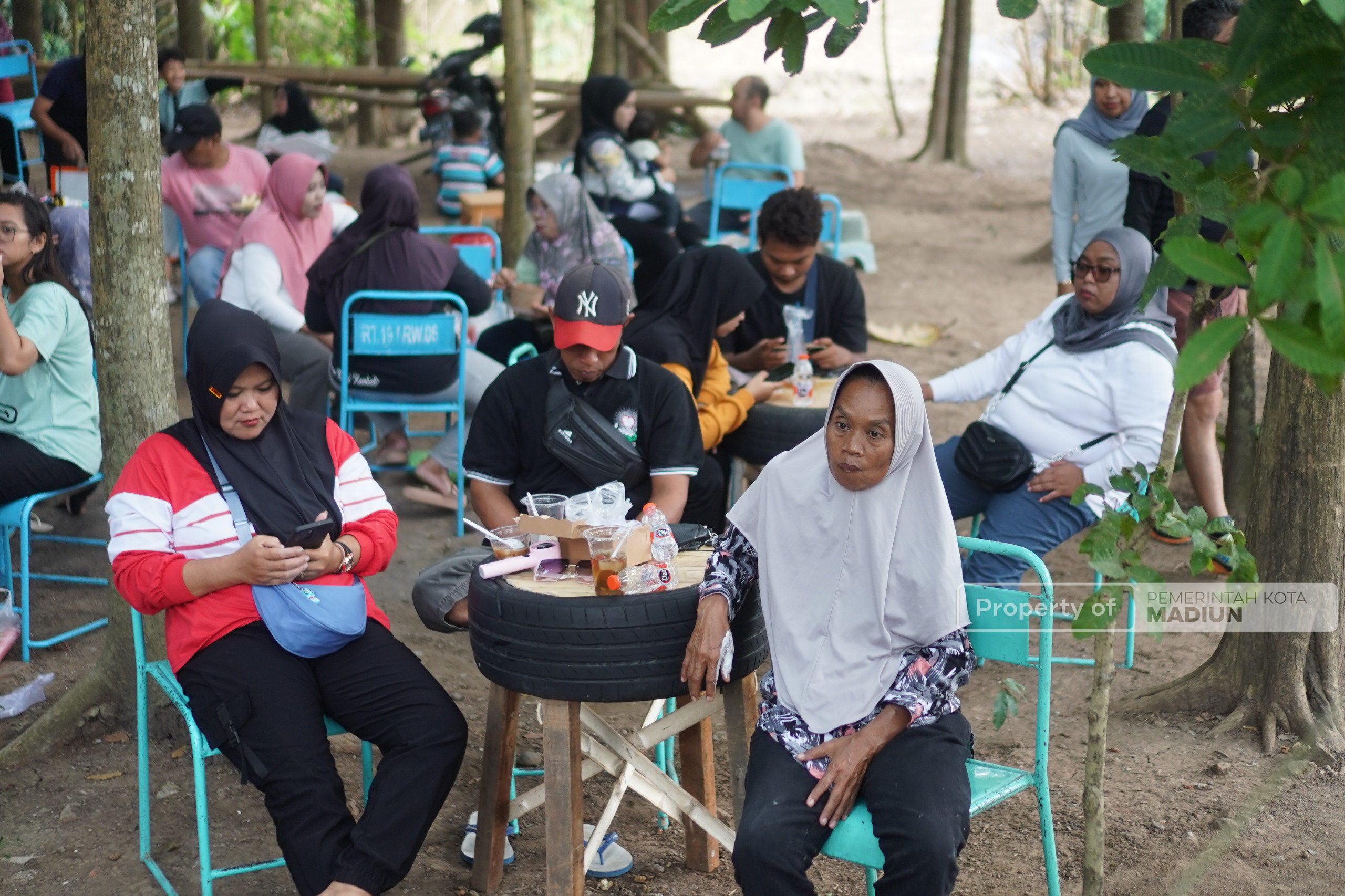 Resmi Dibuka Plt Wali Kota Madiun, Pasar Mbabrik Jadi Ruang Baru Pengembangan UMKM Warga