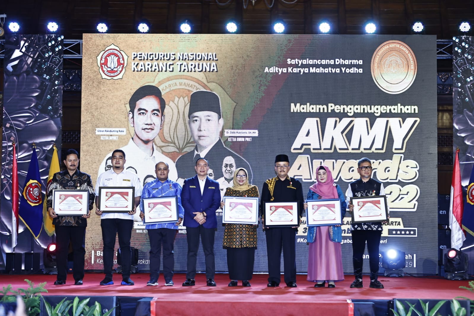 Peduli Kaum Pemuda, Wali Kota Diganjar Penghargaan Satyalancana Dharma Aditya Karya Mahatva Yodha