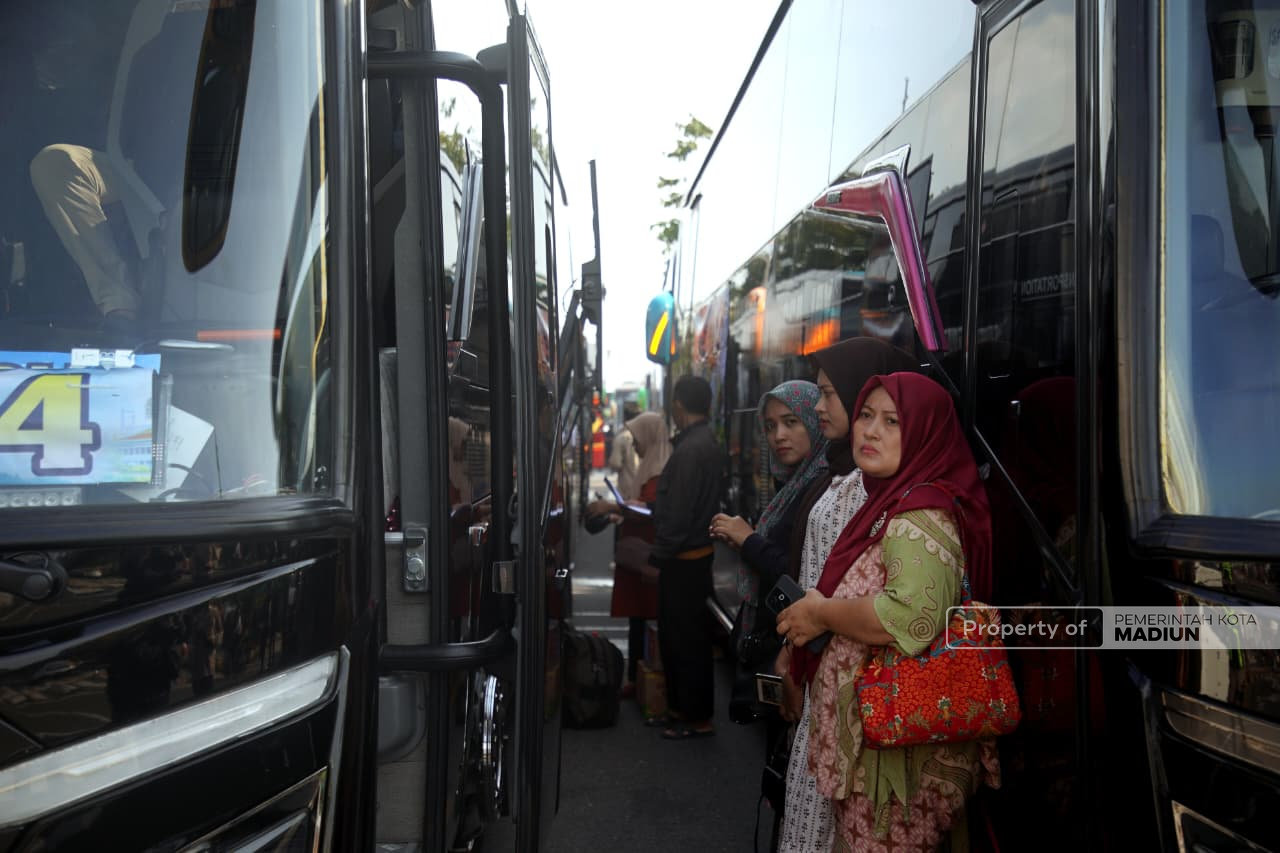 Pemkot Madiun Berangkatkan 350 Peserta Balik Gratis ke Jakarta dan Surabaya