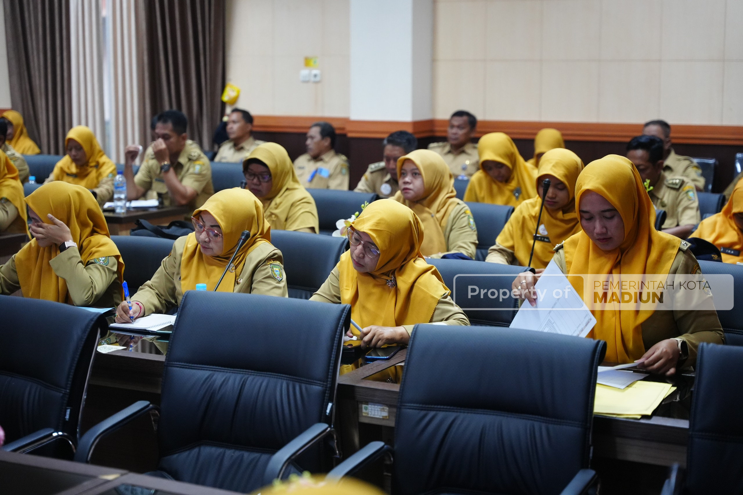 Pimpin Rapat Dinas Jelang Pergantian Tahun, Wali Kota Madiun Tekankan Kenyamanan Fasum Sambut Wisatawan