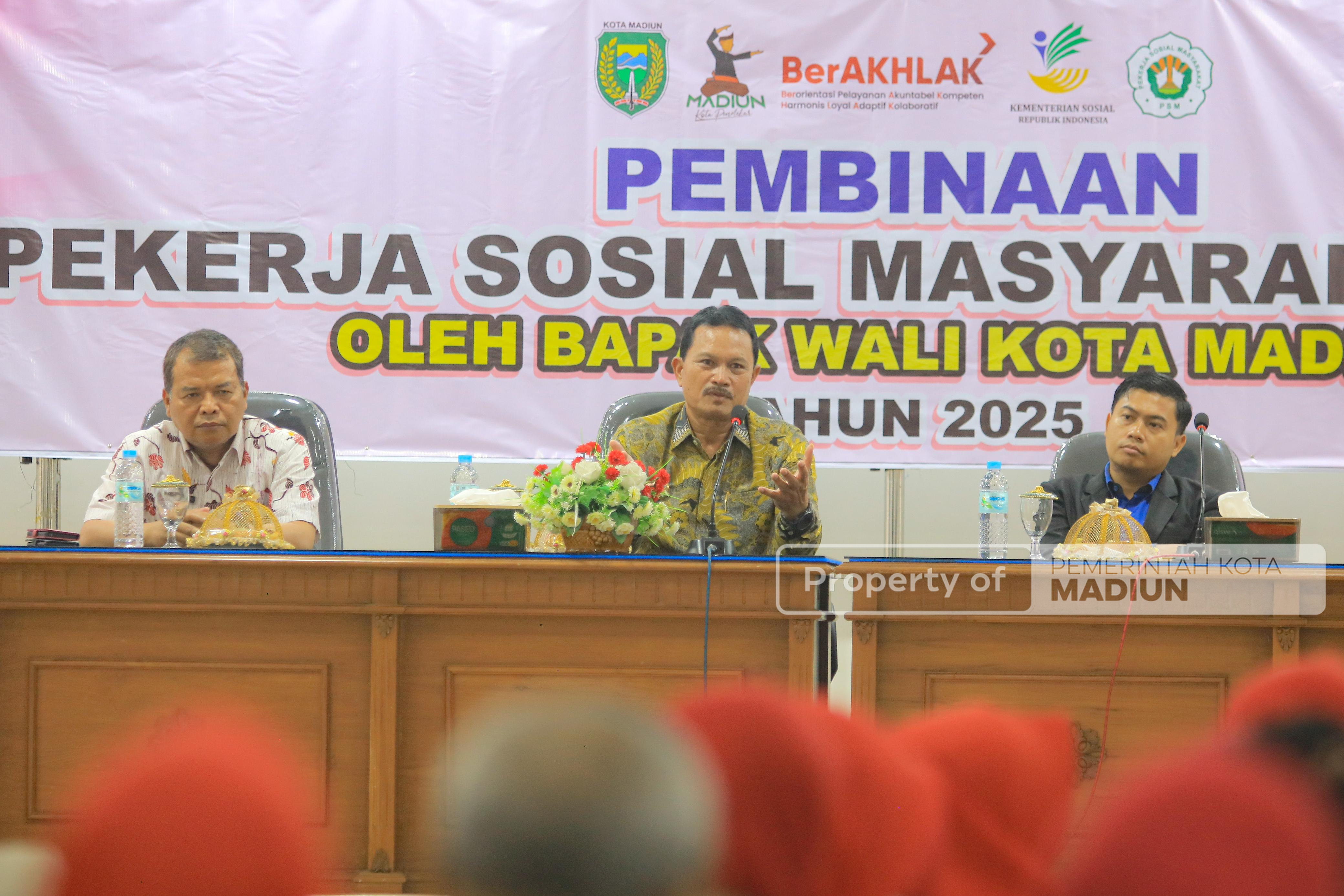 Beri Pembinaan PSM, Wali Kota Tekankan Peningkatan Layanan Sosial