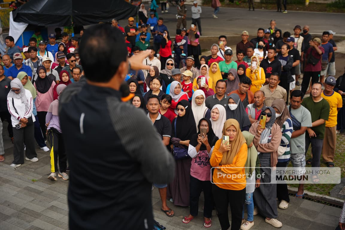 Wali Kota Madiun Lakukan Pembinaan, Tegaskan Penataan Pedagang Taman Bantaran Menuju Kawasan Strategis 2026