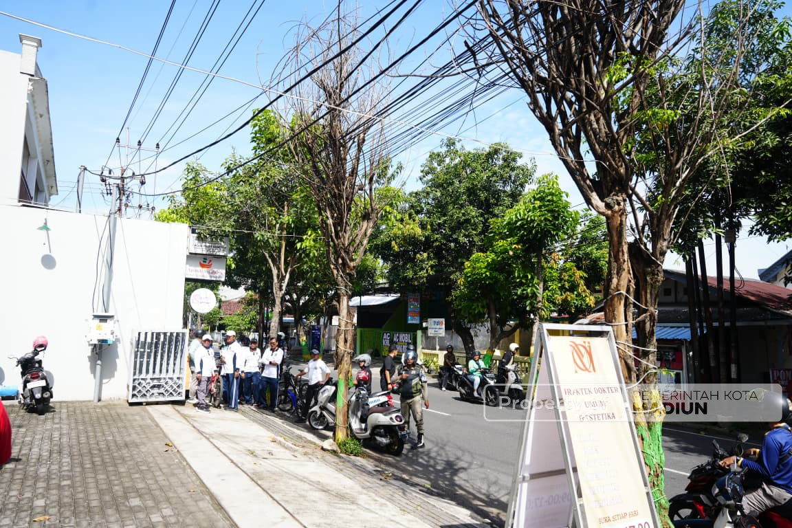 Gowes Pagi, Dr. Maidi Keliling Kota Lakukan Inspeksi