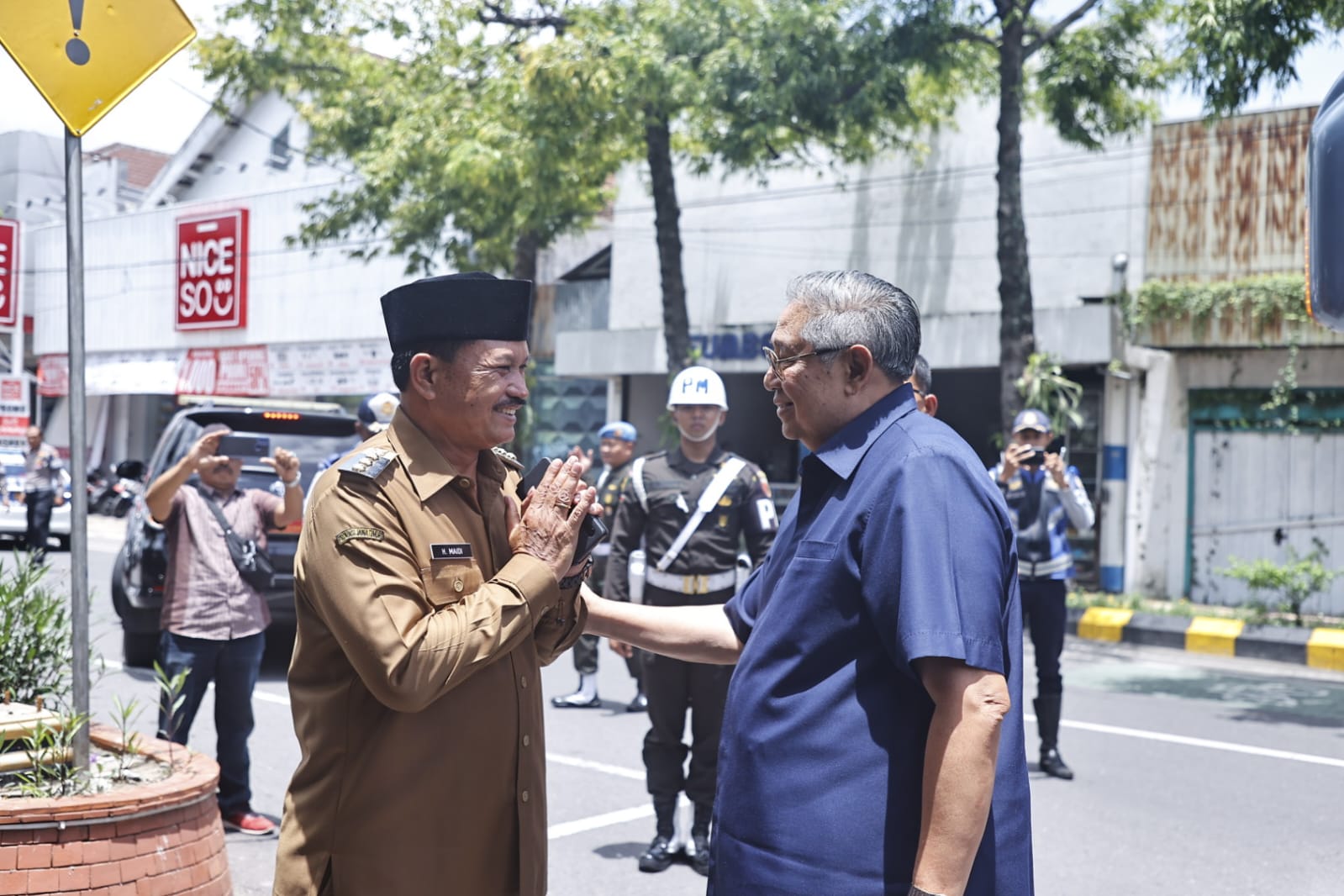 Lagi, SBY Kunjungi Kota Madiun, Wali Kota Temani Makan Siang di RM Ayam Goreng Pemuda