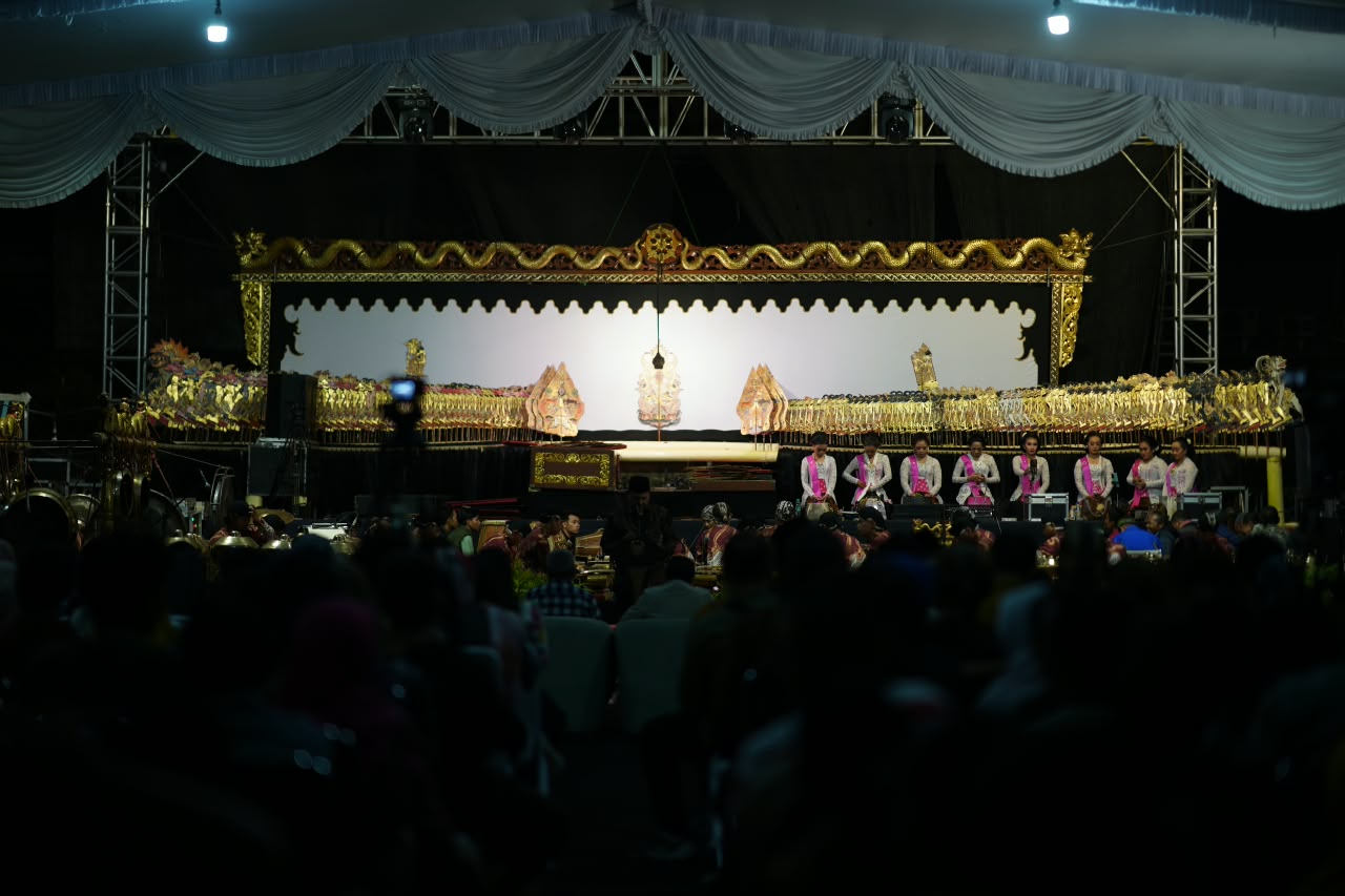 Apresiasi Pagelaran Wayang HUT Dewan, Plt Wali Kota Juga Sampaikan Rencana Pola Pembangunan Berbasis Kelurahan