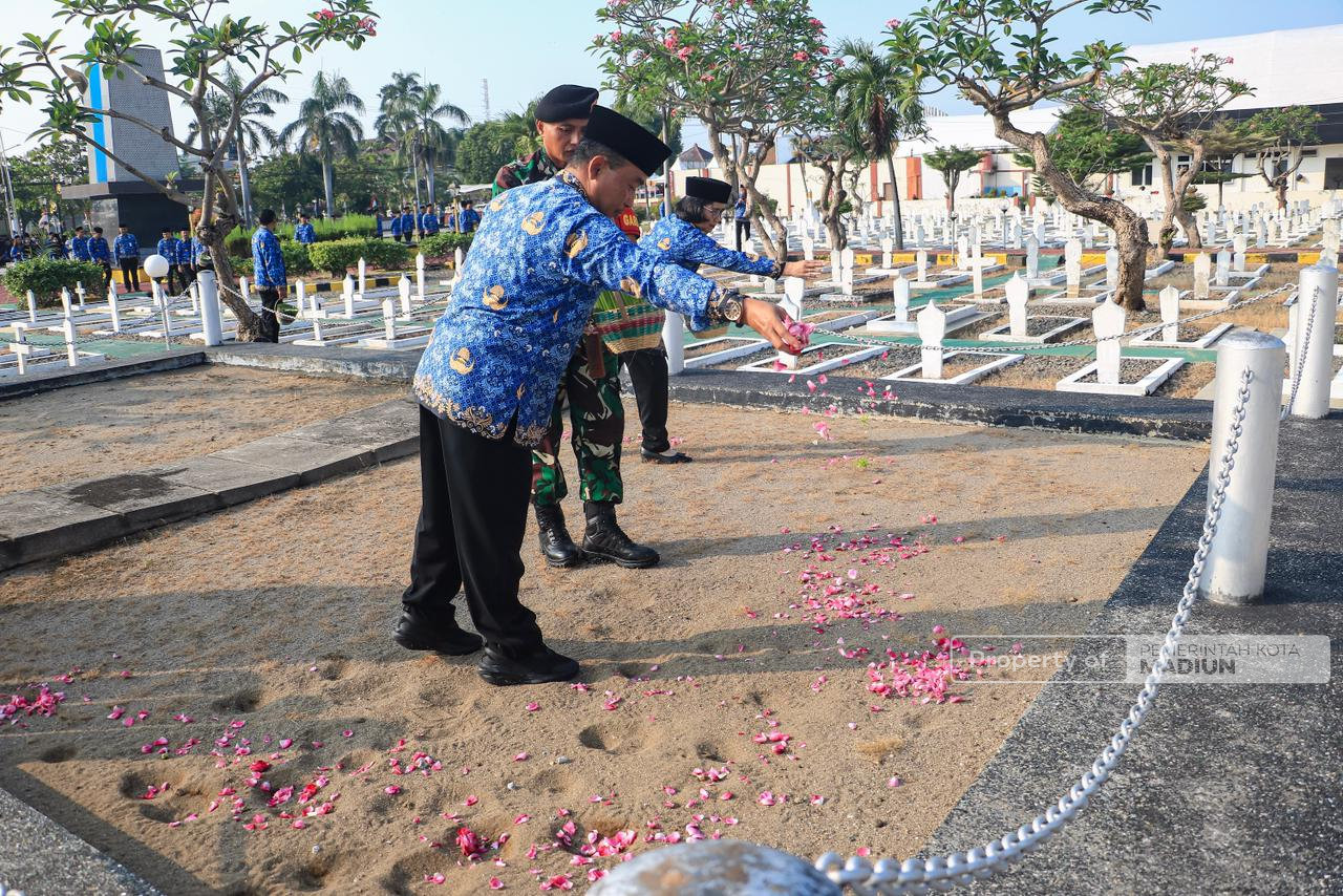 Ziarah Makam Harkitnas ke-118, Pemkot Madiun Teladani Semangat Juang dan Pengabdian
