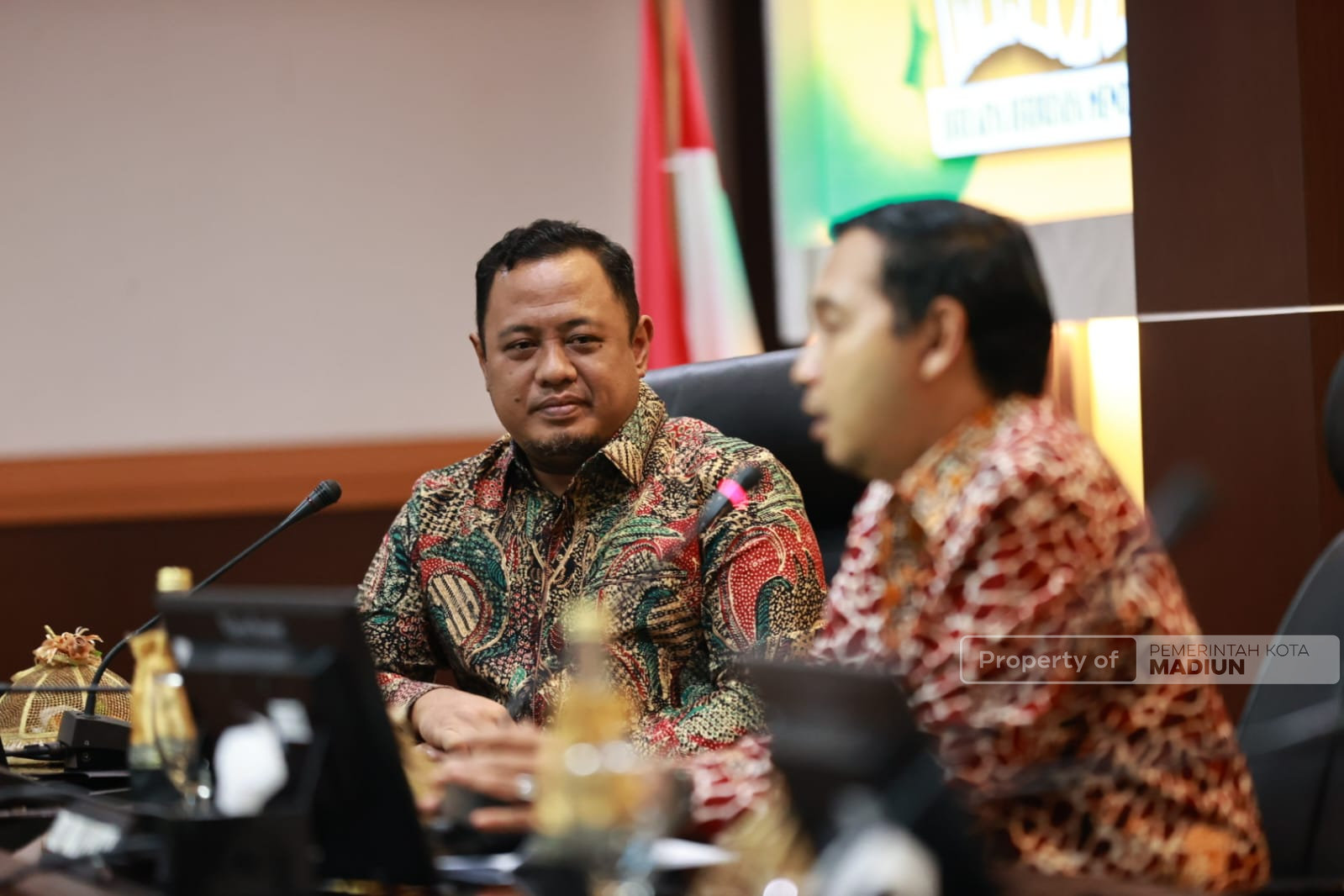 Terima Kunjungan Studi Komparasi Pemkab Probolinggo, Plt Wali Kota Bagikan Strategi Pengelolaan Retribusi untuk Optimalkan PAD
