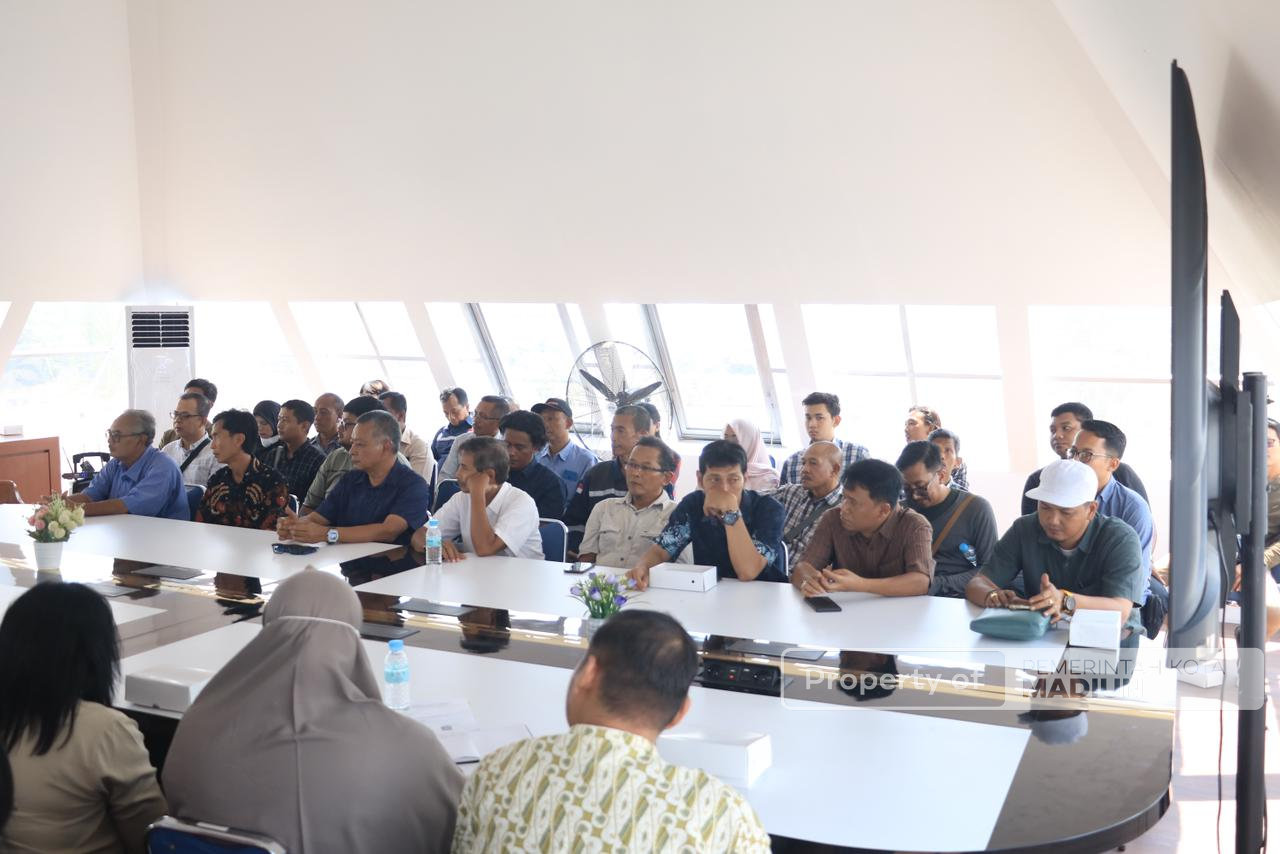 Pemkot Madiun Evaluasi Kinerja Penyedia Jasa Konstruksi dan Catering, Tegaskan Transparansi dan Pengelolaan Sampah
