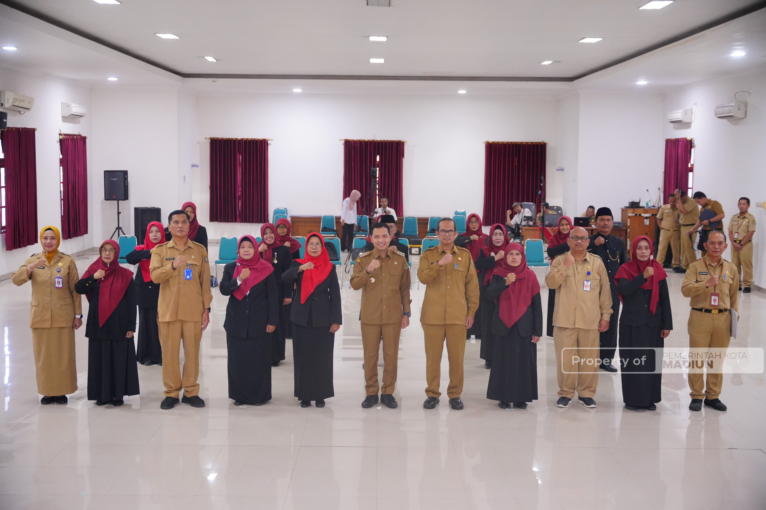 Resmi Lantik Kepala Sekolah, Plt Wali Kota Madiun Tekankan Integritas dan Penguatan Mutu Pendidikan