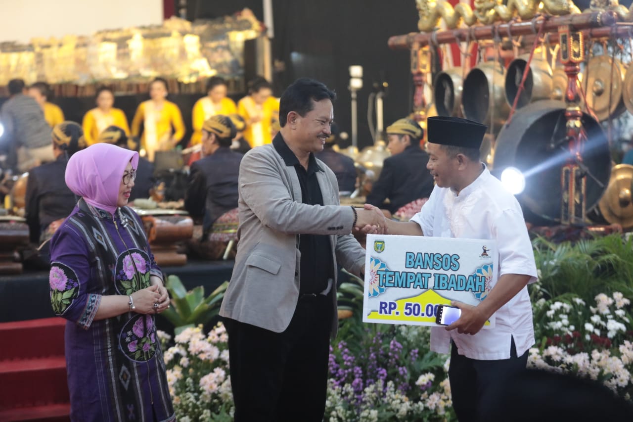 Pagelaran Wayang Kulit Tutup Madiun Festival 2023, Wali Kota Sampaikan Apresiasi Pada Masyarakat Kota