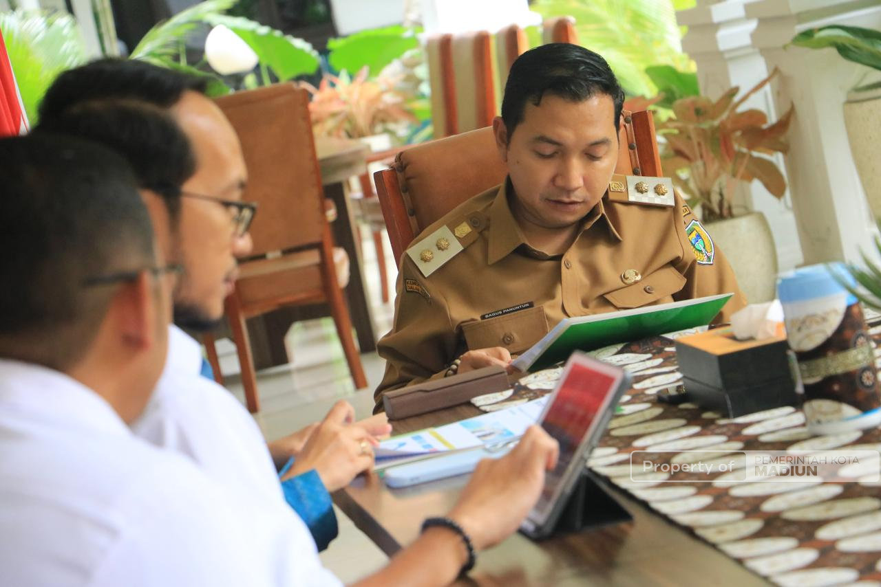Kejar Target UCJ, Plt Wali Kota Madiun Dorong Perlindungan BPJS bagi 11 Ribu Pekerja