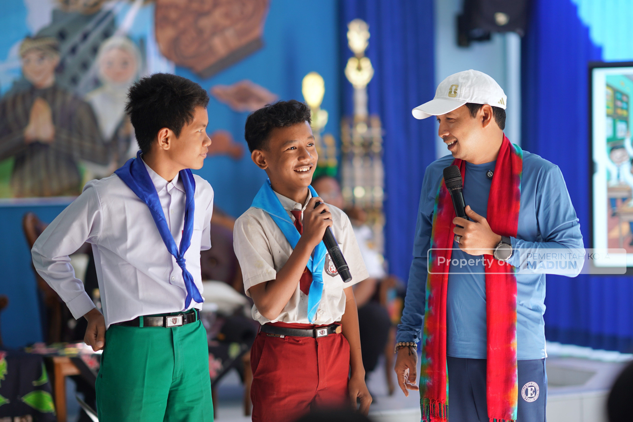 Tanamkan Nilai Antikorupsi dan Bijak Berteknologi, Plt Wali Kota Madiun Beri Motivasi Siswa Baru SMPN 2 Saat MPLS