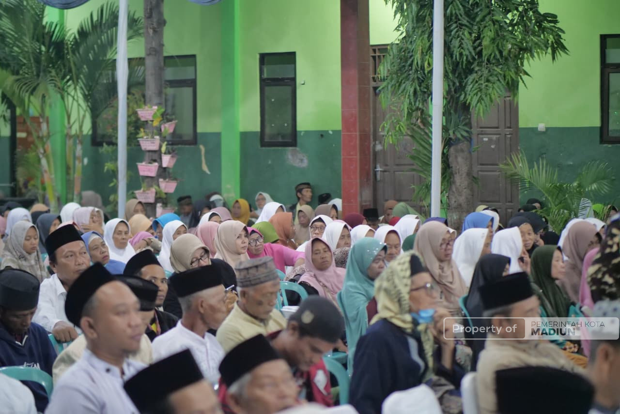 Hadiri Haul ke-47 Al-Mujaddadiyyah, Plt Wali Kota Madiun Perkuat Sinergi Serta Wujudkan Visi Madiun Kota Pintar
