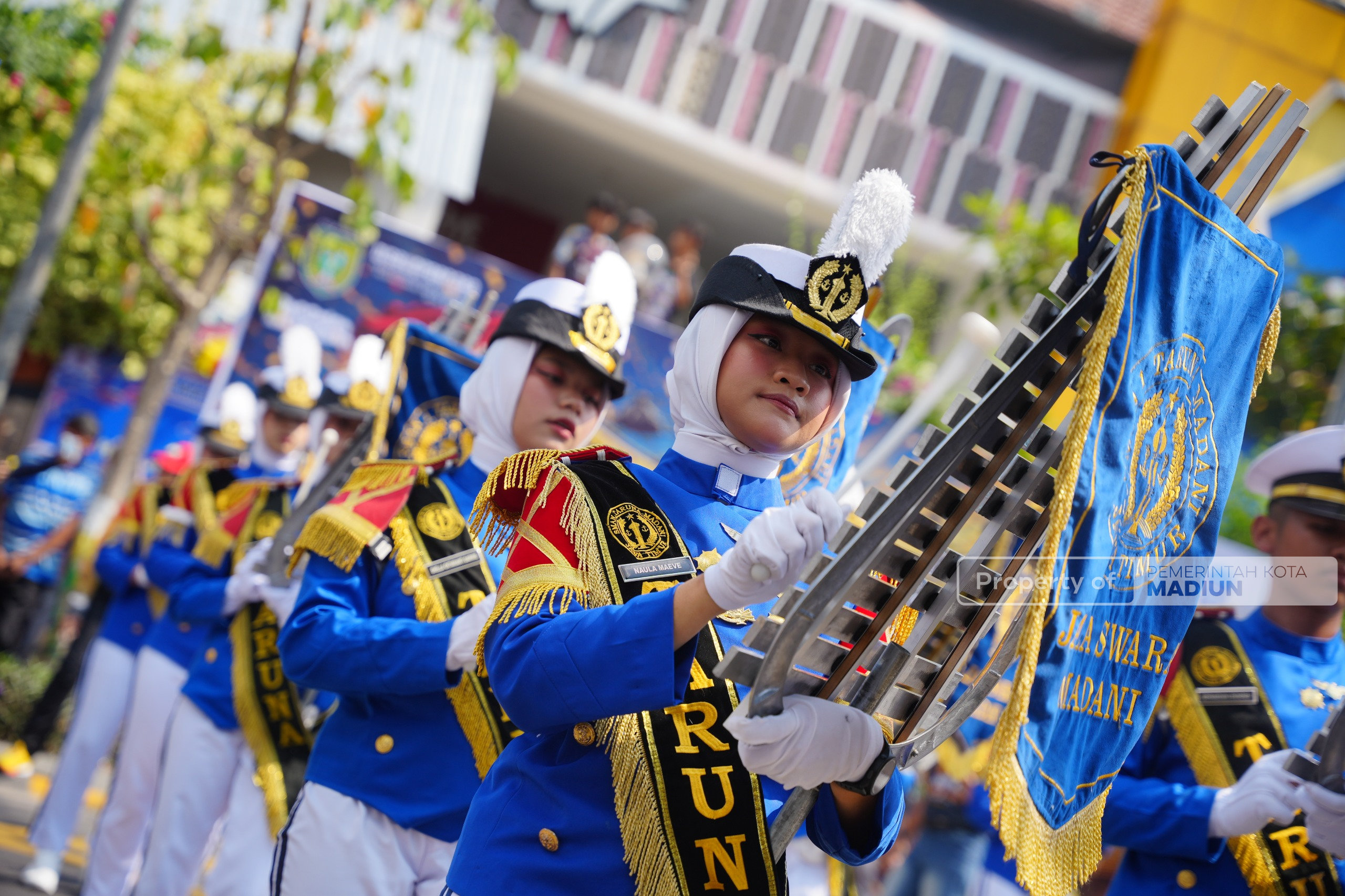 Parade Military Drumband Semarakkan HUT ke-108 Kota Madiun, Plt Wali Kota Harap Ekonomi Lokal Kian Bergeliat