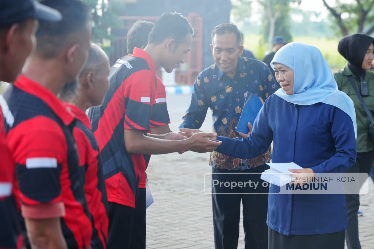 Gubernur Khofifah Resmikan Masjid Baitus Sholihin SMAN 3 Taruna Angkasa Madiun