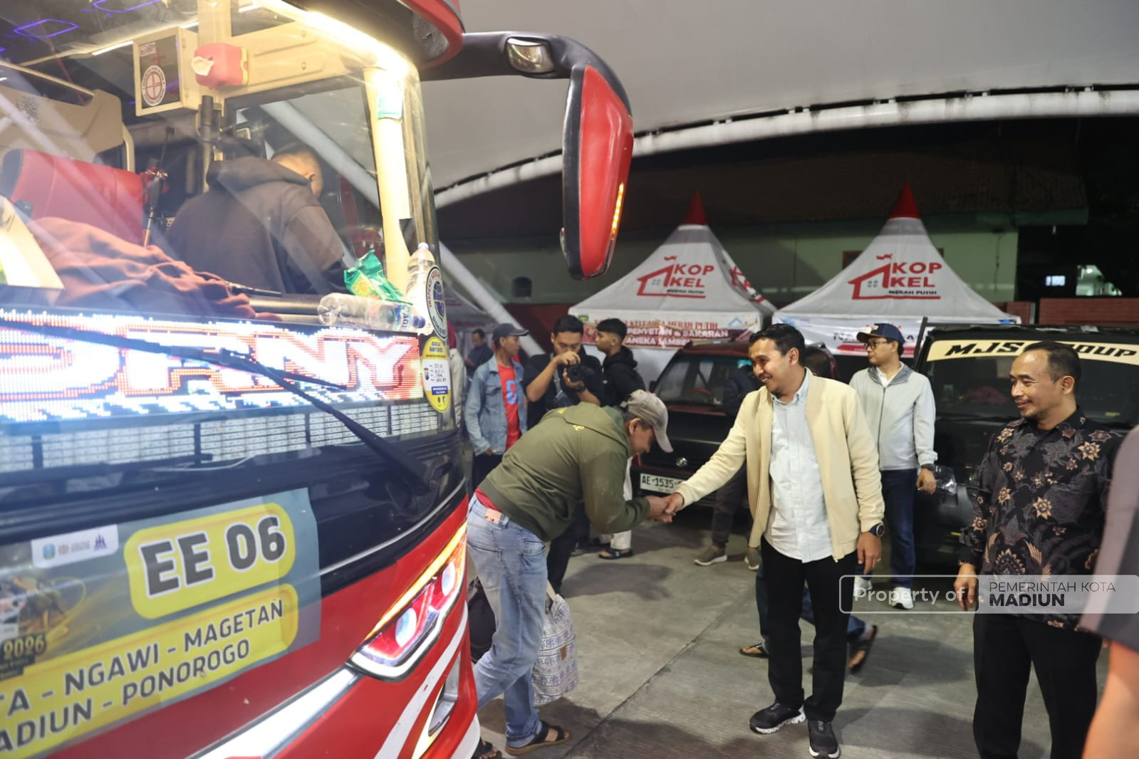 Pemudik Mulai Datang, Plt Wali Kota Sambut Ratusan Paguma dari Ibu Kota