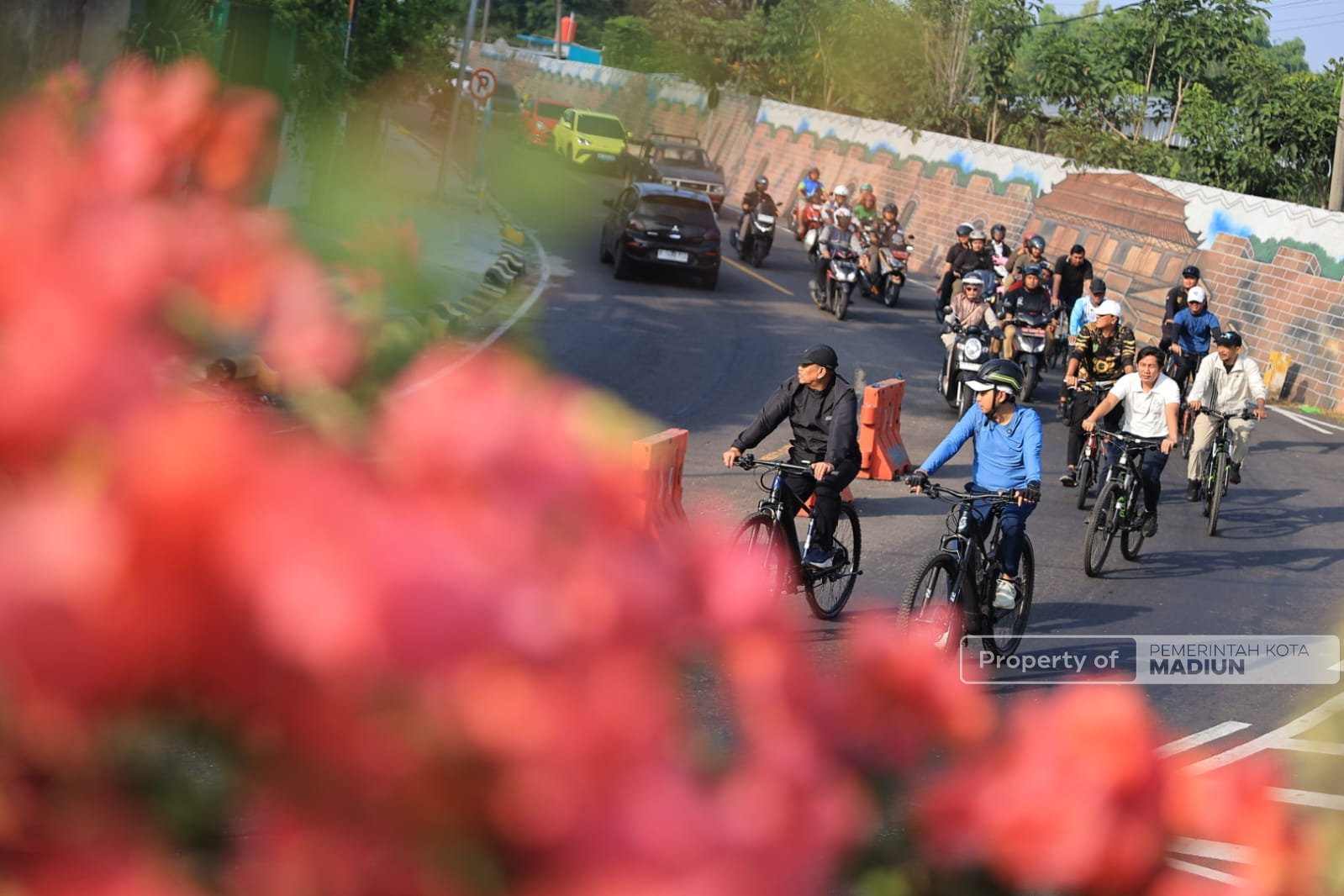 Plt Wali Kota Gowes Cek Fasum Lagi, Alun-alun Hingga Makam Eyang Suro Bakal Tersentuh Pembangunan