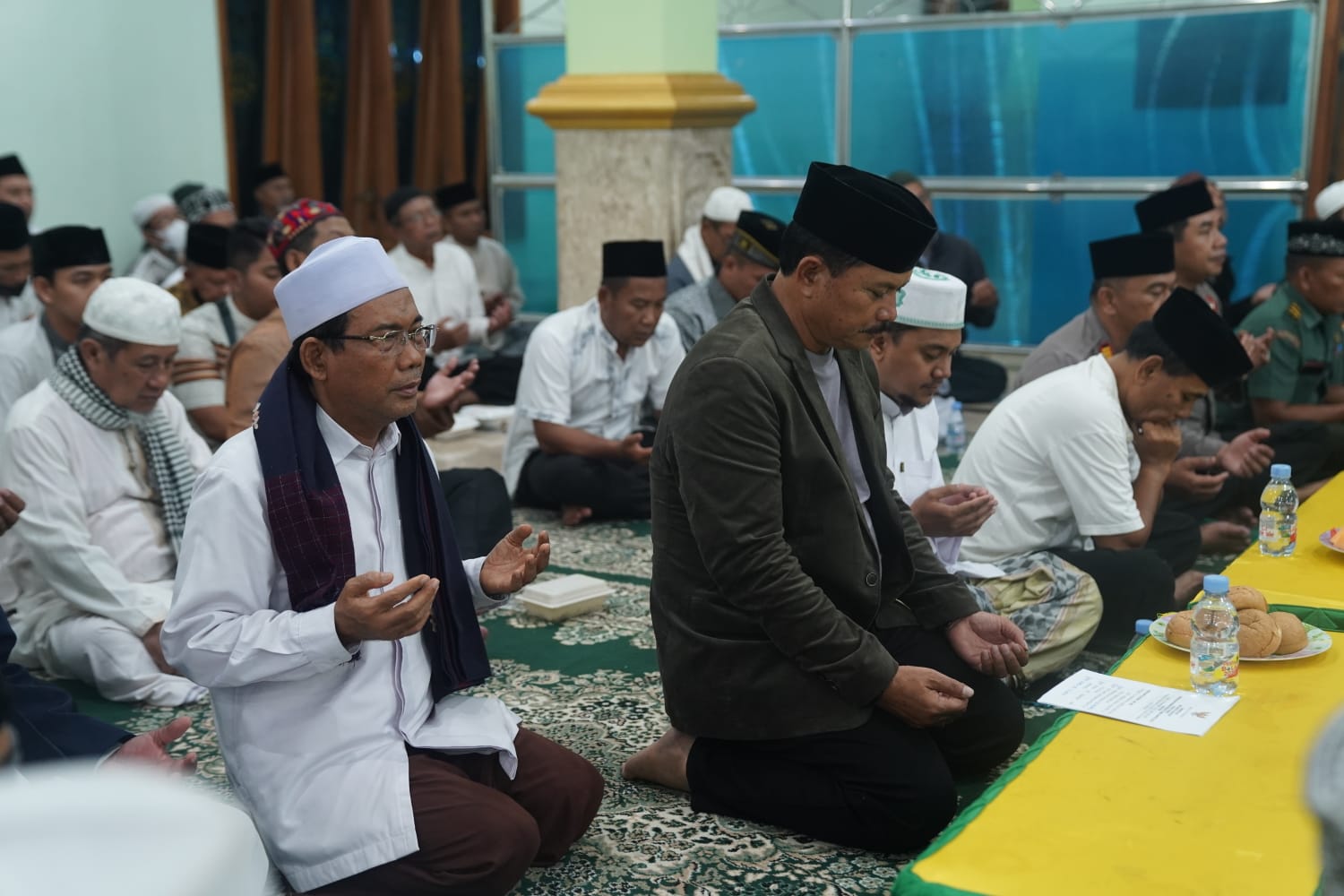 Hadiri Pengajian Peringatan Hari Santri Majelis Ta’lim Al Islah, Wali Kota Juga Salurkan Bansos Tempat Ibadah