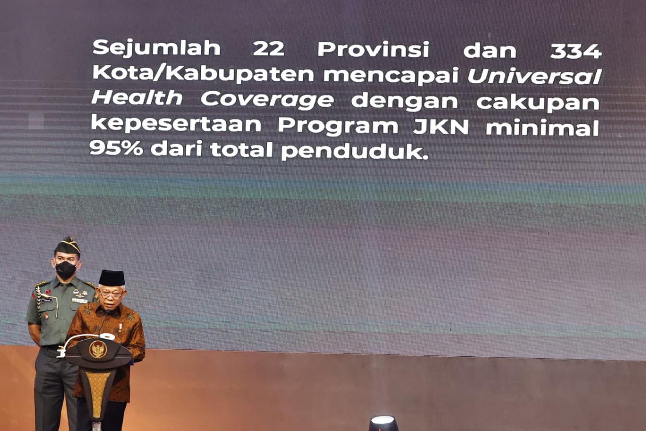 Beri Jaminan Kesehatan Masyarakat Secara Menyeluruh, Pemkot Raih Penghargaan UHC dari Pusat