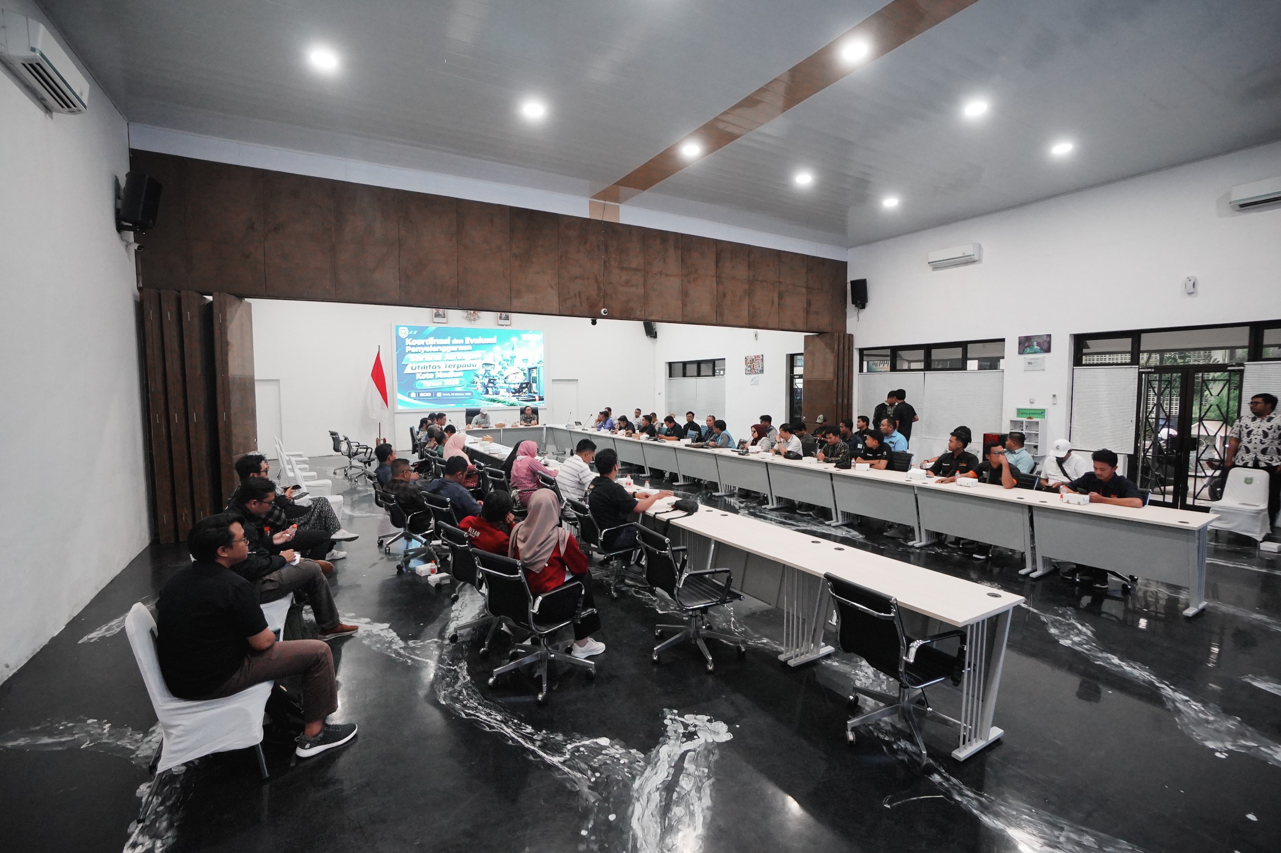 Madiun Mulai Benahi Kabel Semrawut, Ditargetkan Selesai Sebulan