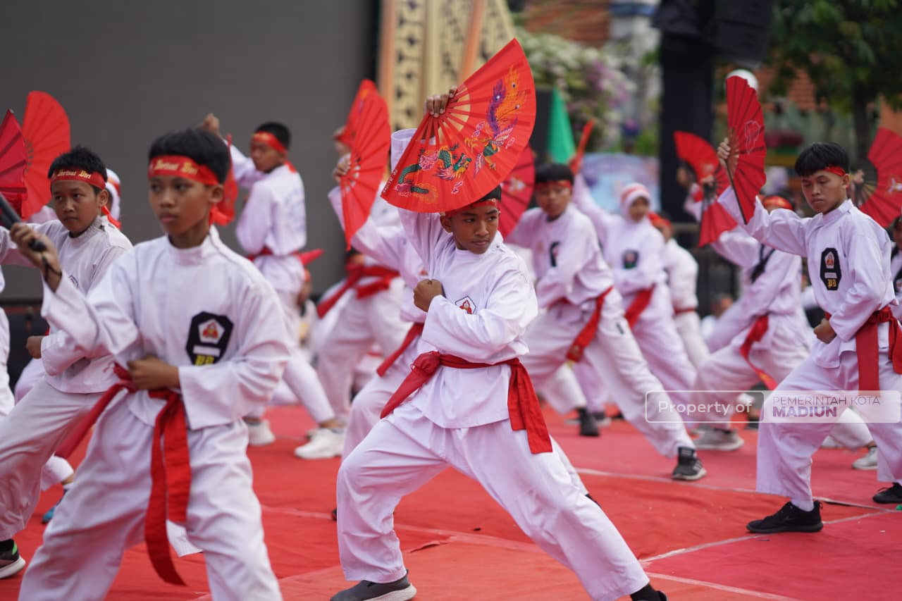Berlangsung Sukses, Plt Wali Kota Targetkan Kirab Budaya Pencak Silat Tahun Depan Bertaraf Nasional