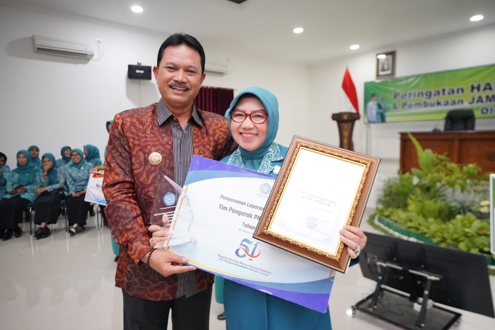 Peringatan HKG ke-51, PKK Kota Madiun Raih Penghargaan Penyusunan Program Terbaik Tingkat Jawa Timur