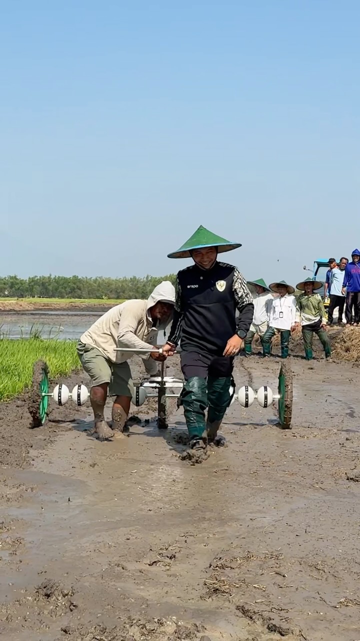 Kebersihan itu tanggung jawab kita bersama. Bukan hanya tanggung jawab pemerintah dengan segala keterbatasannya. Hari in...