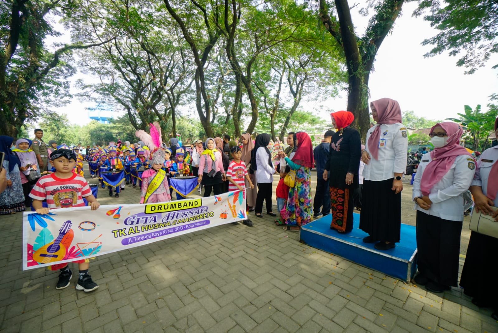 Peringati Hardiknas dan Hari Kartini, 1.600 Anak TK se-Kecamatan Taman Gelar Pawai Budaya, Bunda PAUD Beri Apresiasi