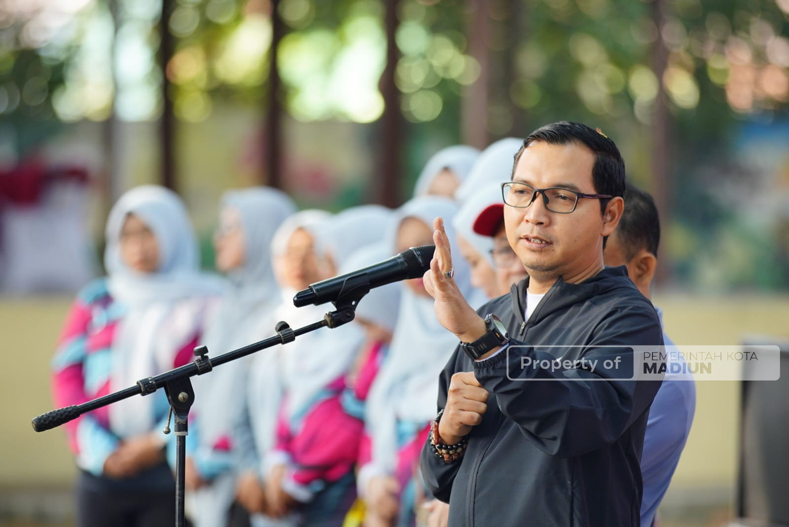 Plt Wali Kota Madiun Perkuat Sinergi BUMD Lewat Jalan Santai HUT ke-81 RI