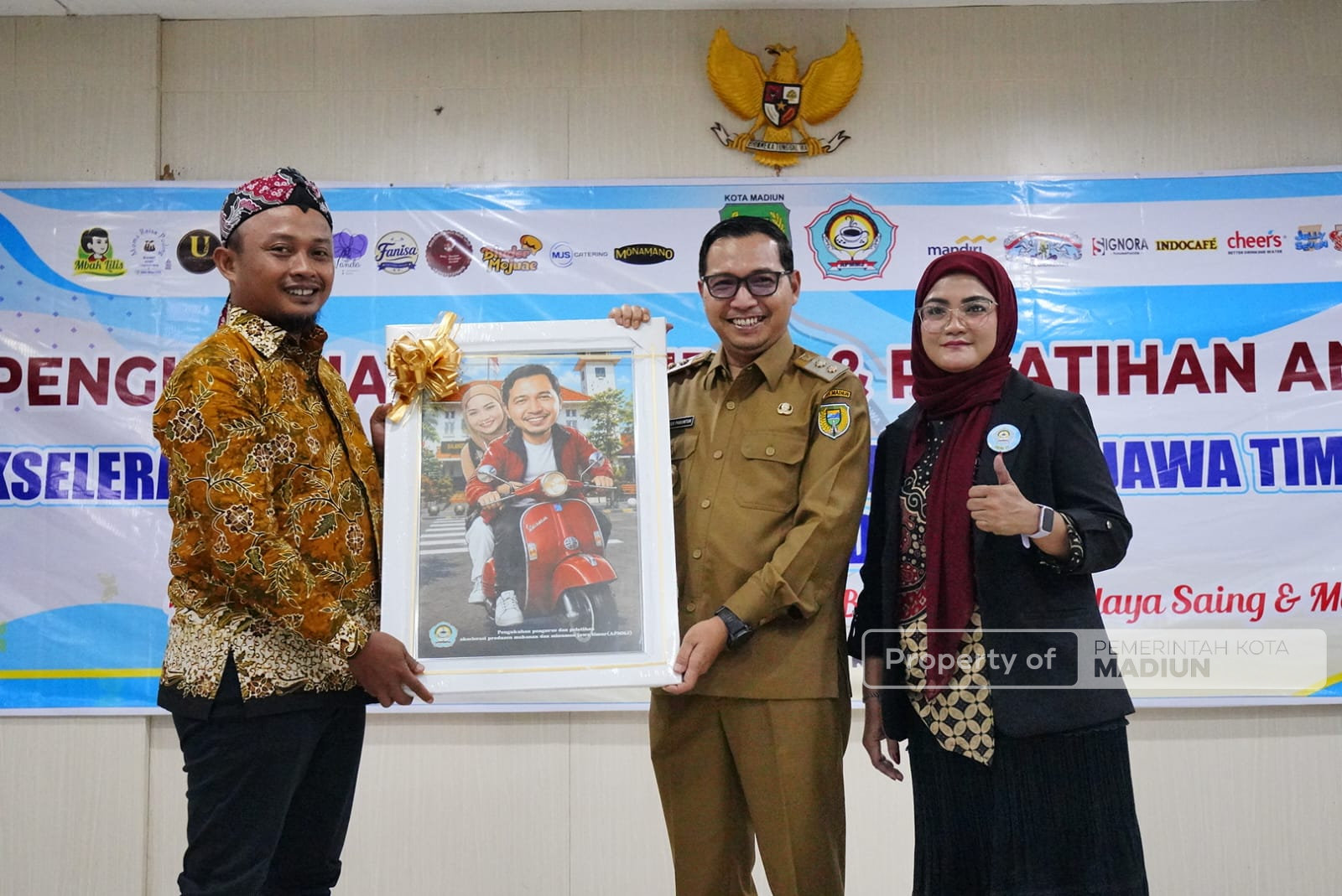 Pengurus APMMJ Kota Madiun Dikukuhkan, Plt Wali Kota Dorong UMKM Makanan dan Minuman Kota Madiun Naik Kelas