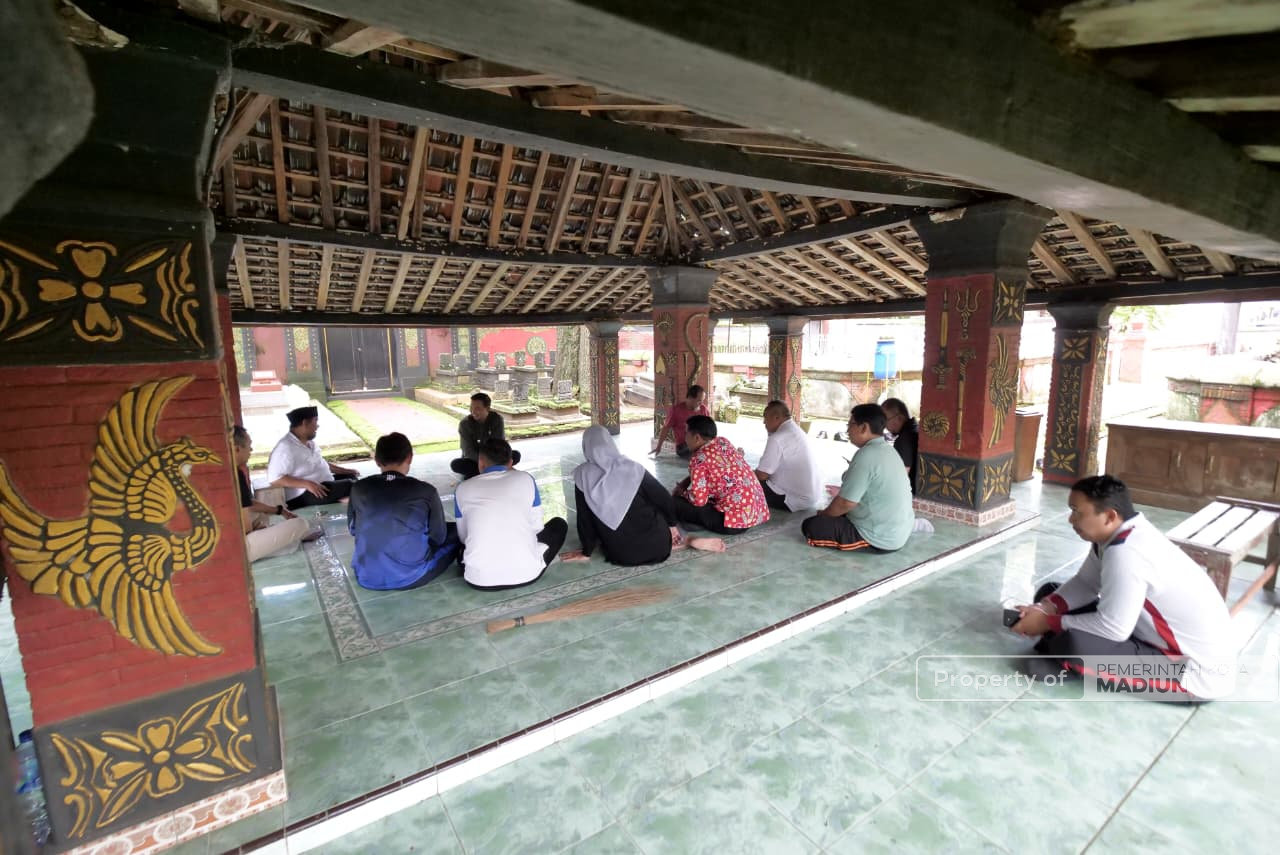 Perkuat Potensi Wisata Religi Terintegrasi, Plt Wali Kota Madiun Tinjau Masjid Kuno Kuncen dan Masjid Kuno Taman