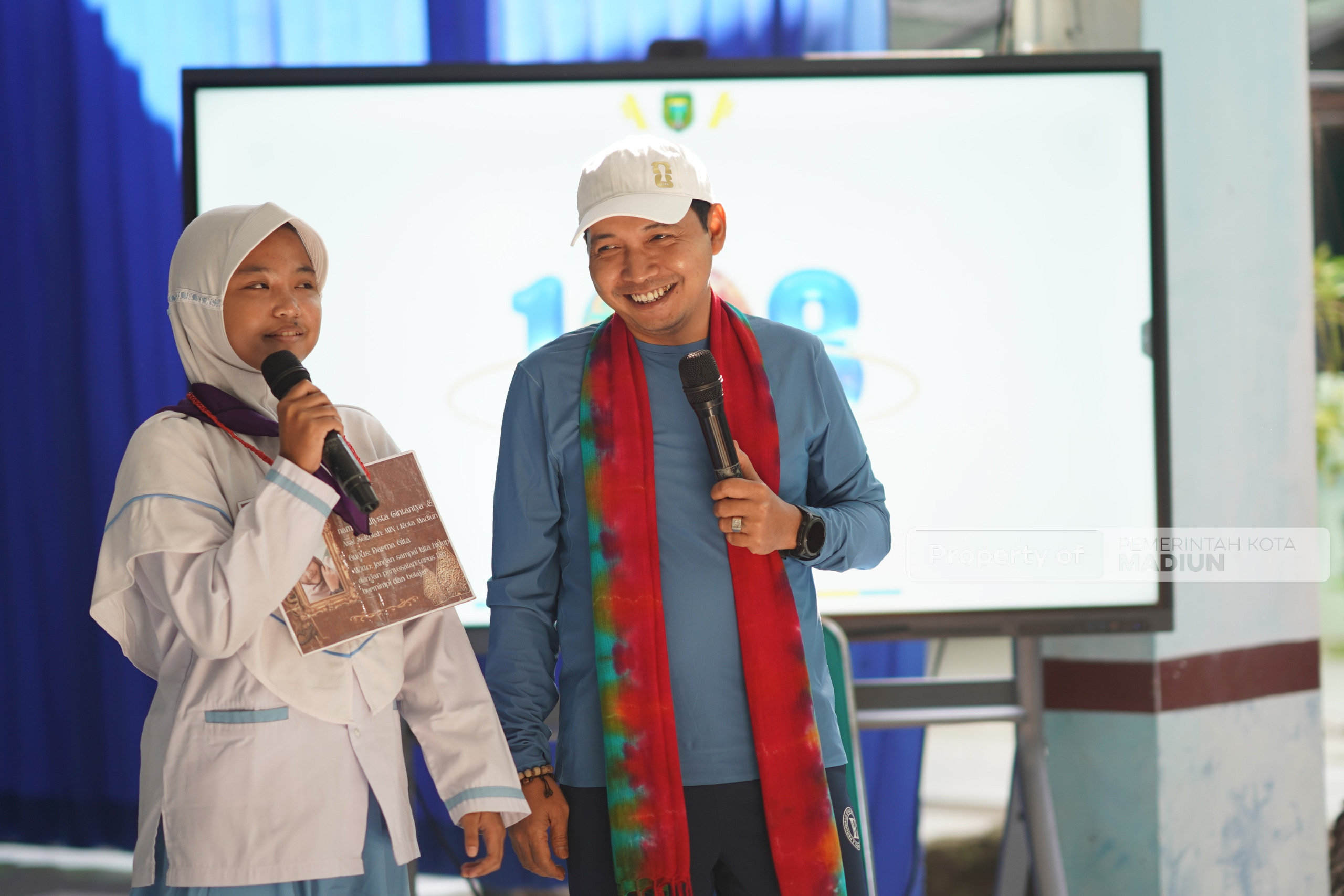 Tanamkan Nilai Antikorupsi dan Bijak Berteknologi, Plt Wali Kota Madiun Beri Motivasi Siswa Baru SMPN 2 Saat MPLS