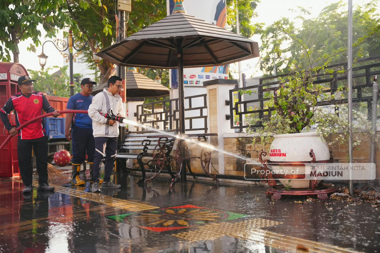Pimpin Apel Gerakan Jumat Bersih, Plt Wali Kota Tekankan Kebersihan Kota