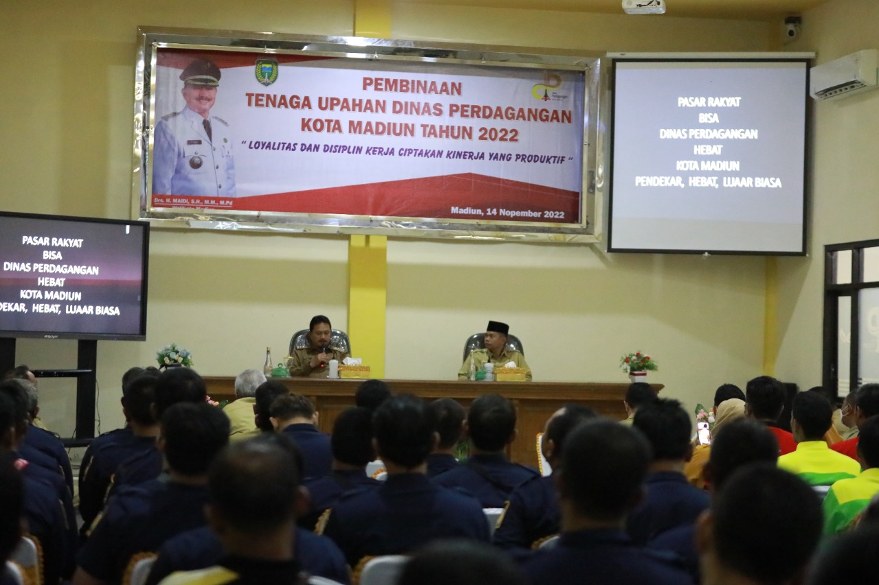 Gelar Pembinaan Bagi Tenaga Upahan Dinas Perdagangan, Wali Kota Harap Optimal dalam Bekerja
