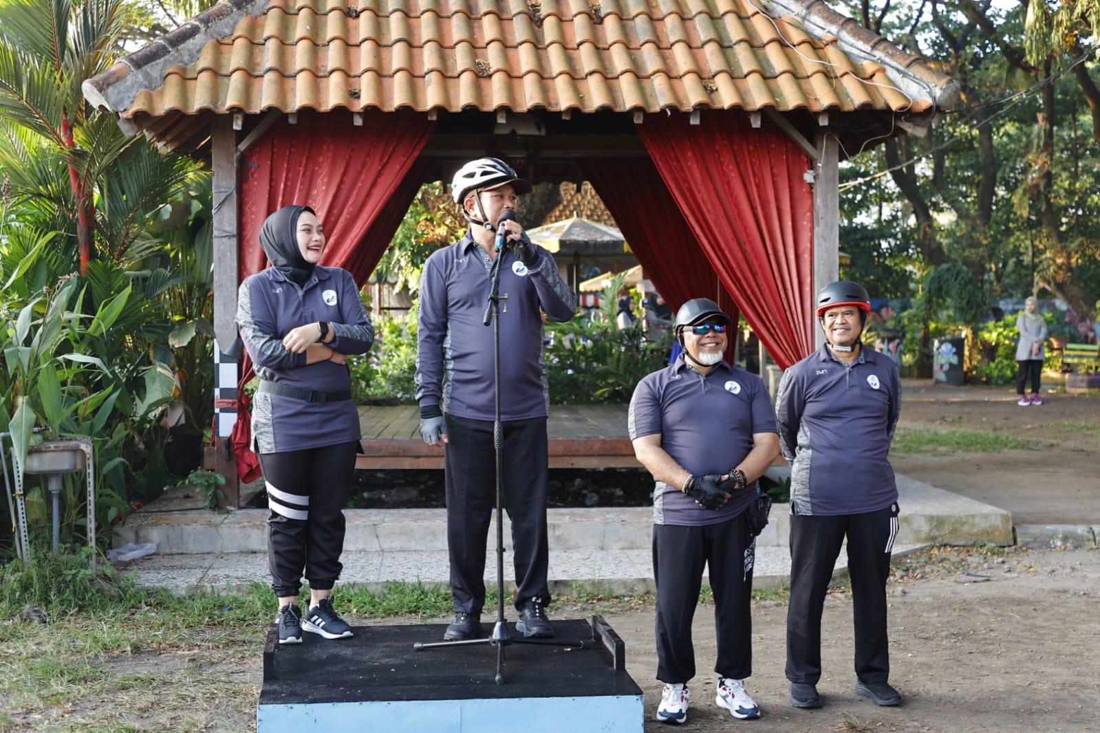 Gowes Bareng Hari Jadi ke-46 PDAM Tirta Taman Sari, Wali Kota Ingatkan Jangan Jadi Korban Perubahan