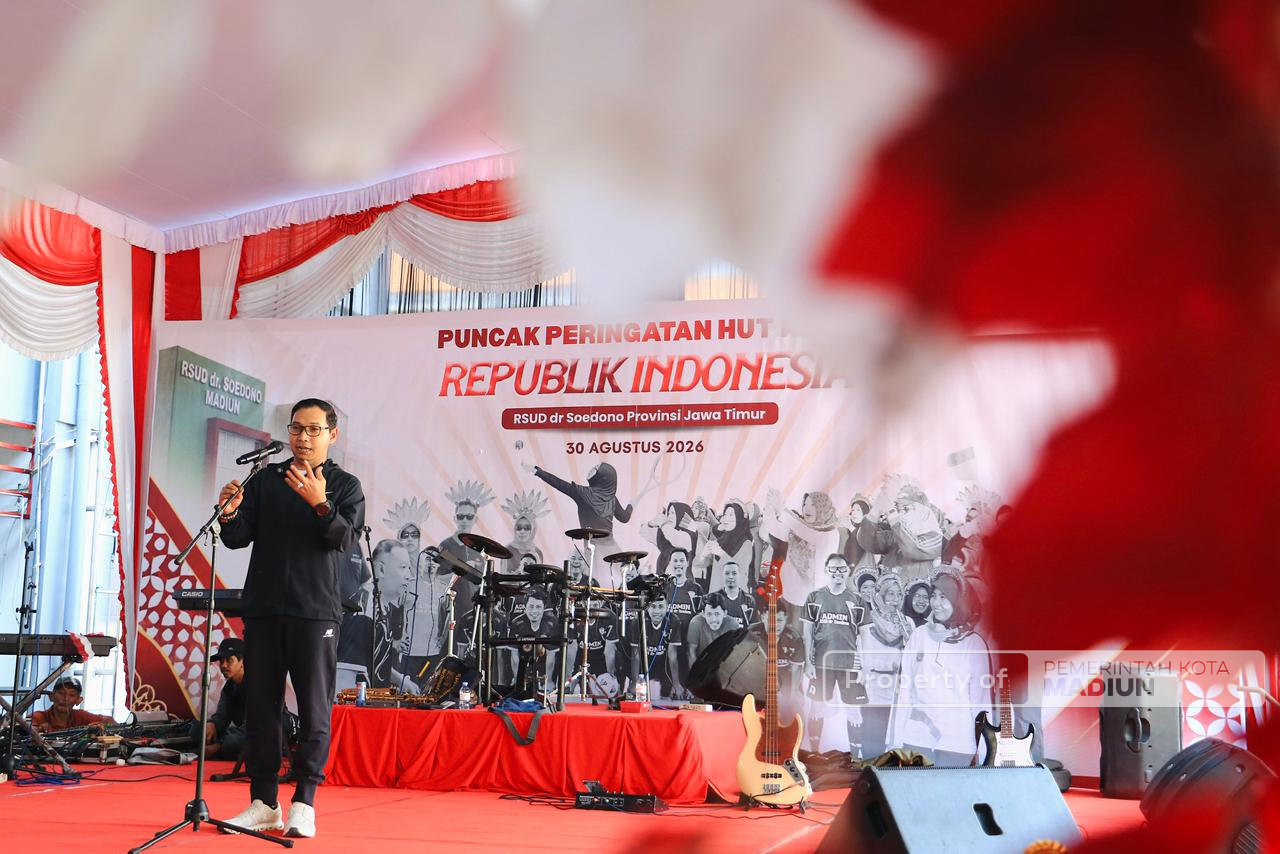 Hadiri Jalan Santai RSUD dr Soedono, Plt Wali Kota Pesan Semangat Melayani Masyarakat Terus Dijaga