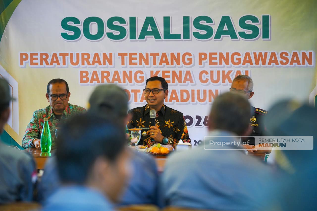Gelar Sosialisasi, Plt Wali Kota Dorong Satlinmas Aktif Berantas Rokok Ilegal