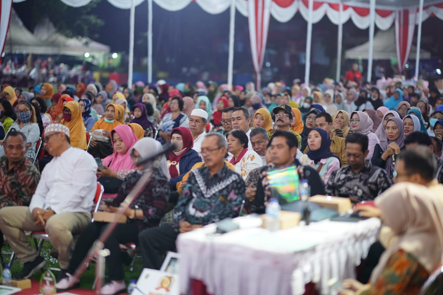 WBR di Kecamatan Manguharjo, Wali Kota Sampaikan Informasi Hingga Serahkan Hadiah Lomba Kebersihan Makam