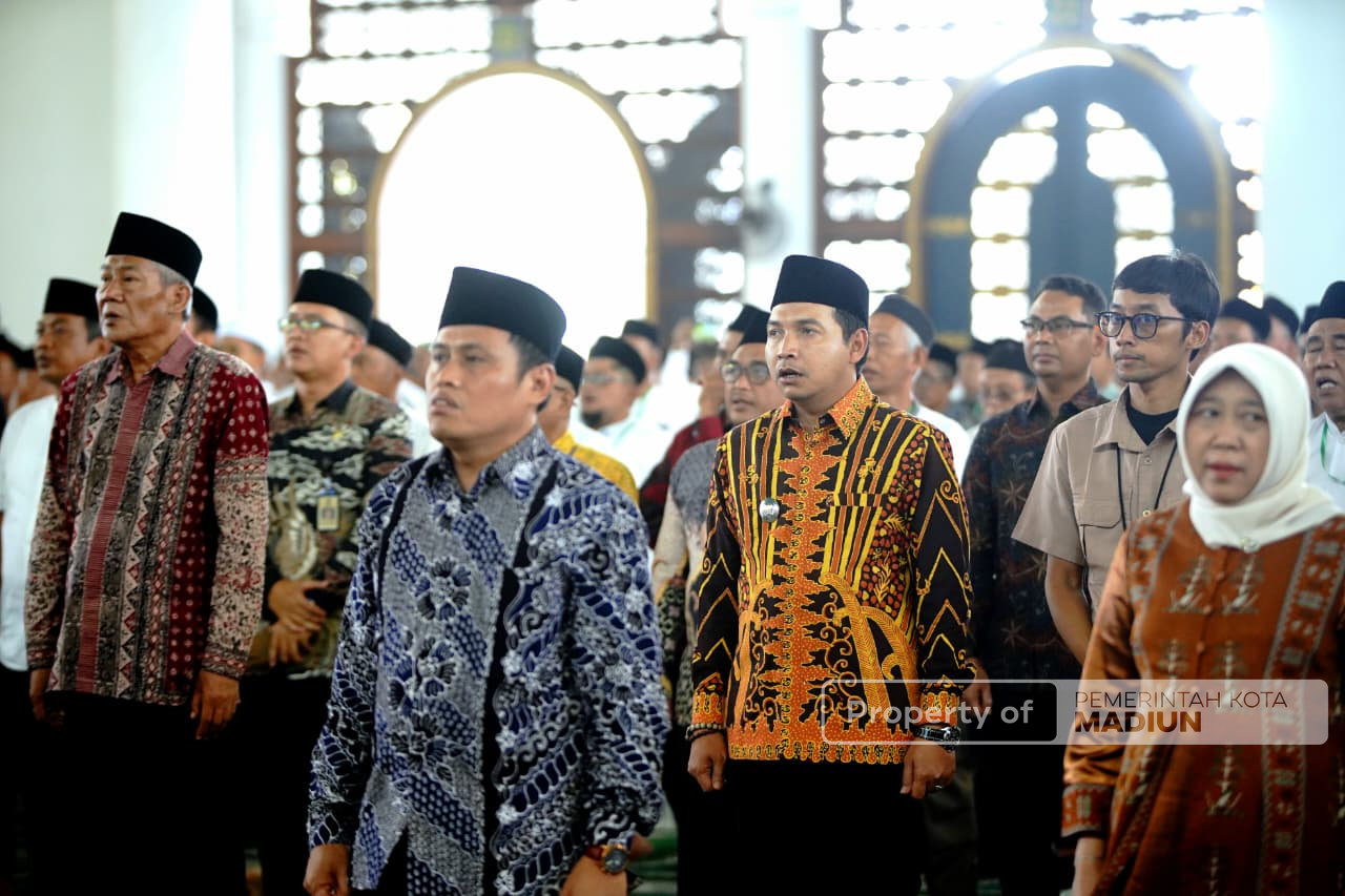 Pemkot Madiun Hadiri Penyerahan Sertipikat Tanah Wakaf dan Tempat Ibadah Se-Jawa Timur
