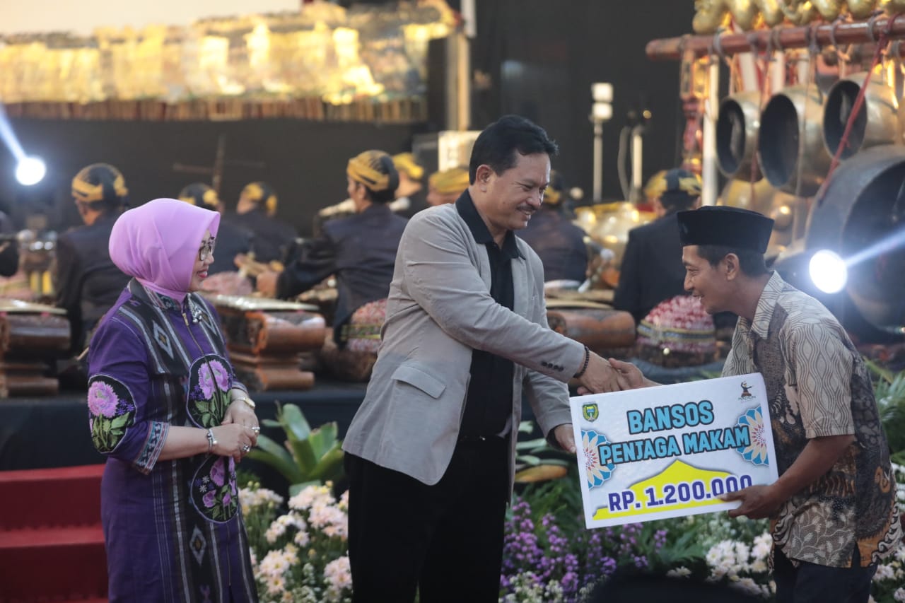 Pagelaran Wayang Kulit Tutup Madiun Festival 2023, Wali Kota Sampaikan Apresiasi Pada Masyarakat Kota