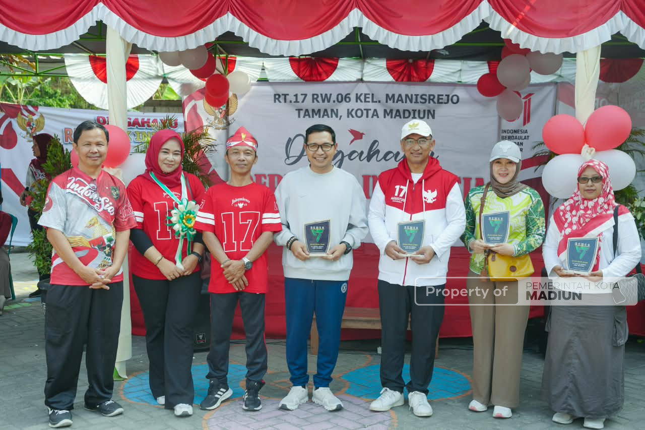 Wujudkan Zero Waste 2027, Plt Wali Kota Resmikan Bank Sampah GEMES 17