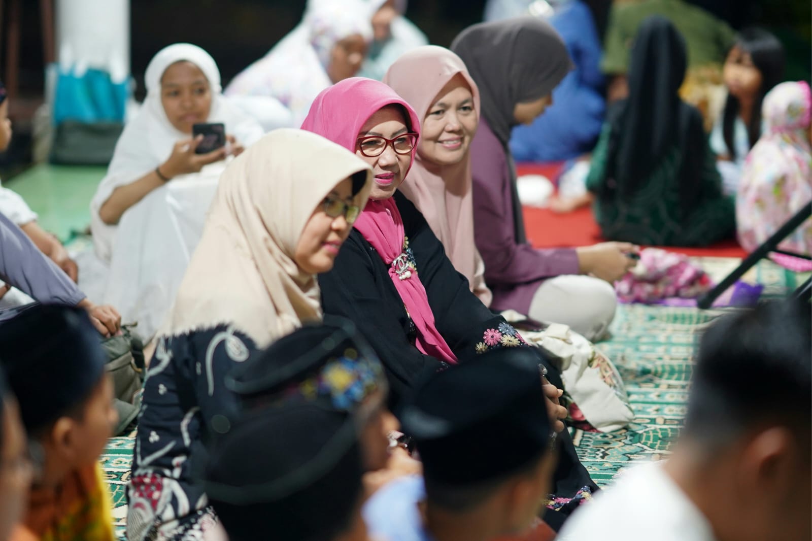 Gelar Safari Ramadhan, Wali Kota Ikuti Shalat Isya Dan Tarawih Di Mushola Al Ikhlas Bersama Warga