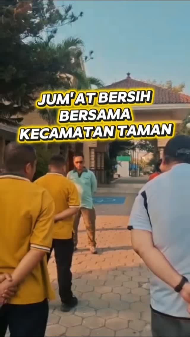 Menindaklanjuti surat Sekretaris Daerah Kota Madiun terkait Himbauan Kerja Bakti, Kecamatan Taman melaksanakan Jum'at be...