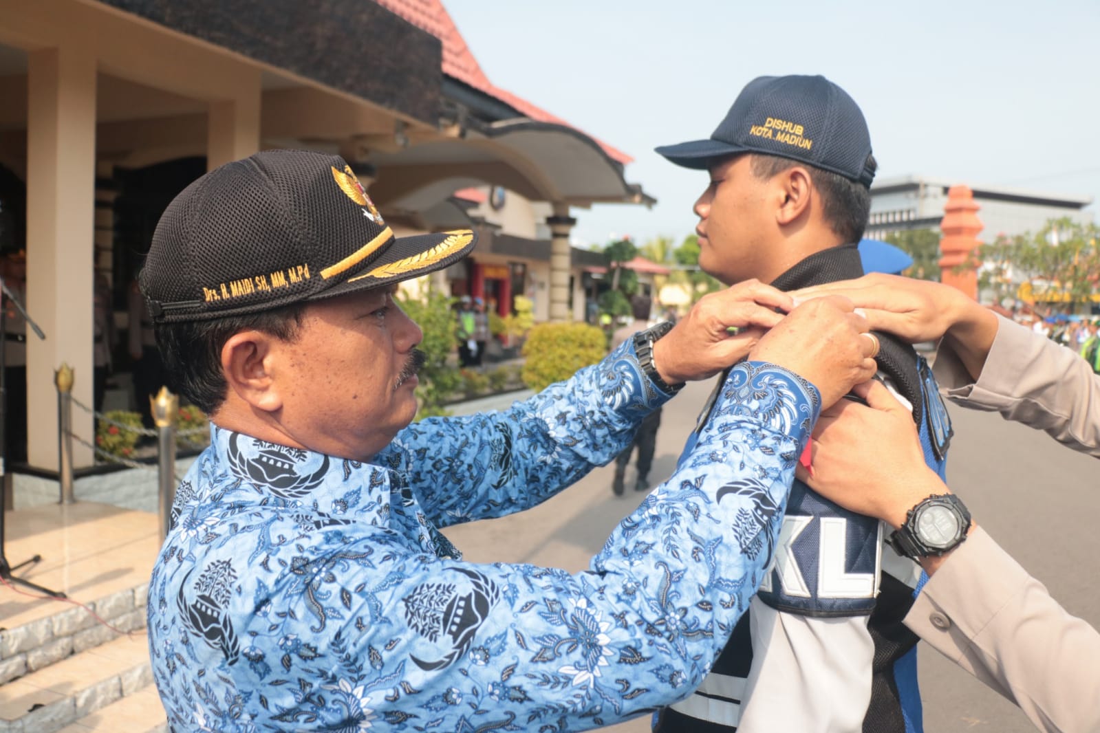 Pimpin Apel Gelar Pasukan Ops Ketupat Semeru 2023, Wali Kota: Aman dan Nyaman Kebutuhan Masyarakat