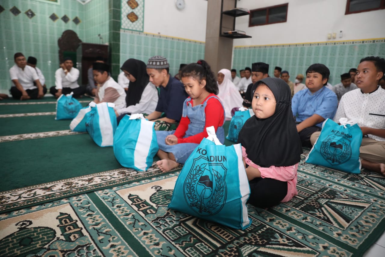 Safari Ramadan Salat Tarawih di Masjid Baiturrahman, Wali Kota Juga Resmikan Masjid Tempat Kegiatan