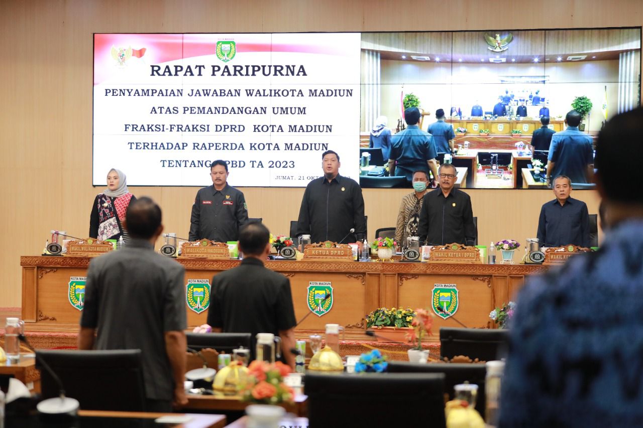 Gelar Rapat Paripurna, Wali Kota Beri Jawaban Pertanyaan Fraksi DPRD