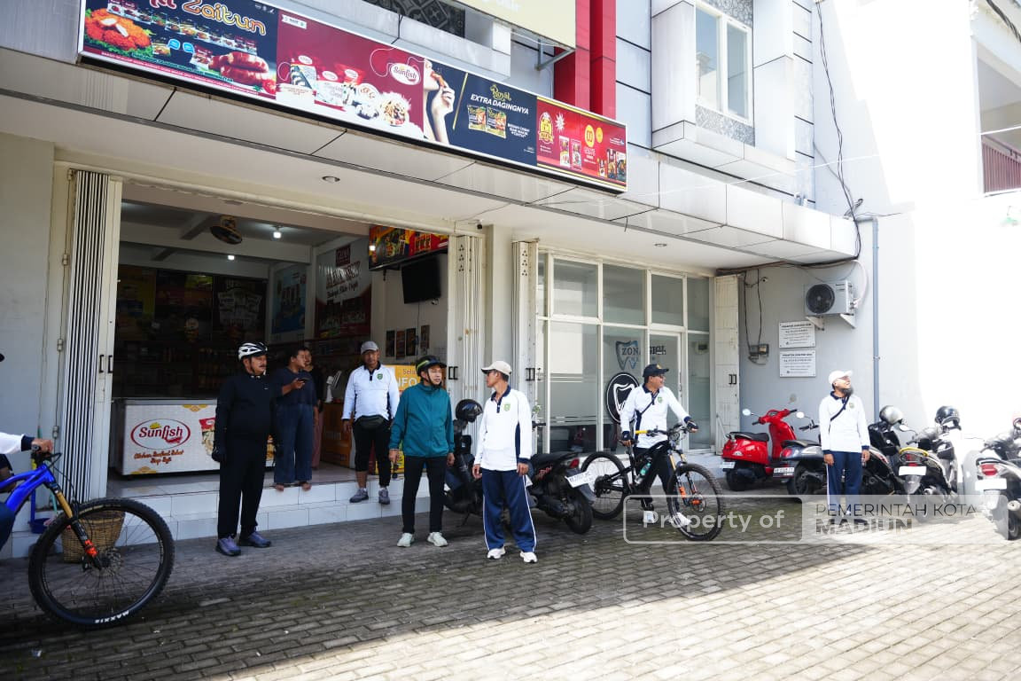 Gowes Pagi, Dr. Maidi Keliling Kota Lakukan Inspeksi