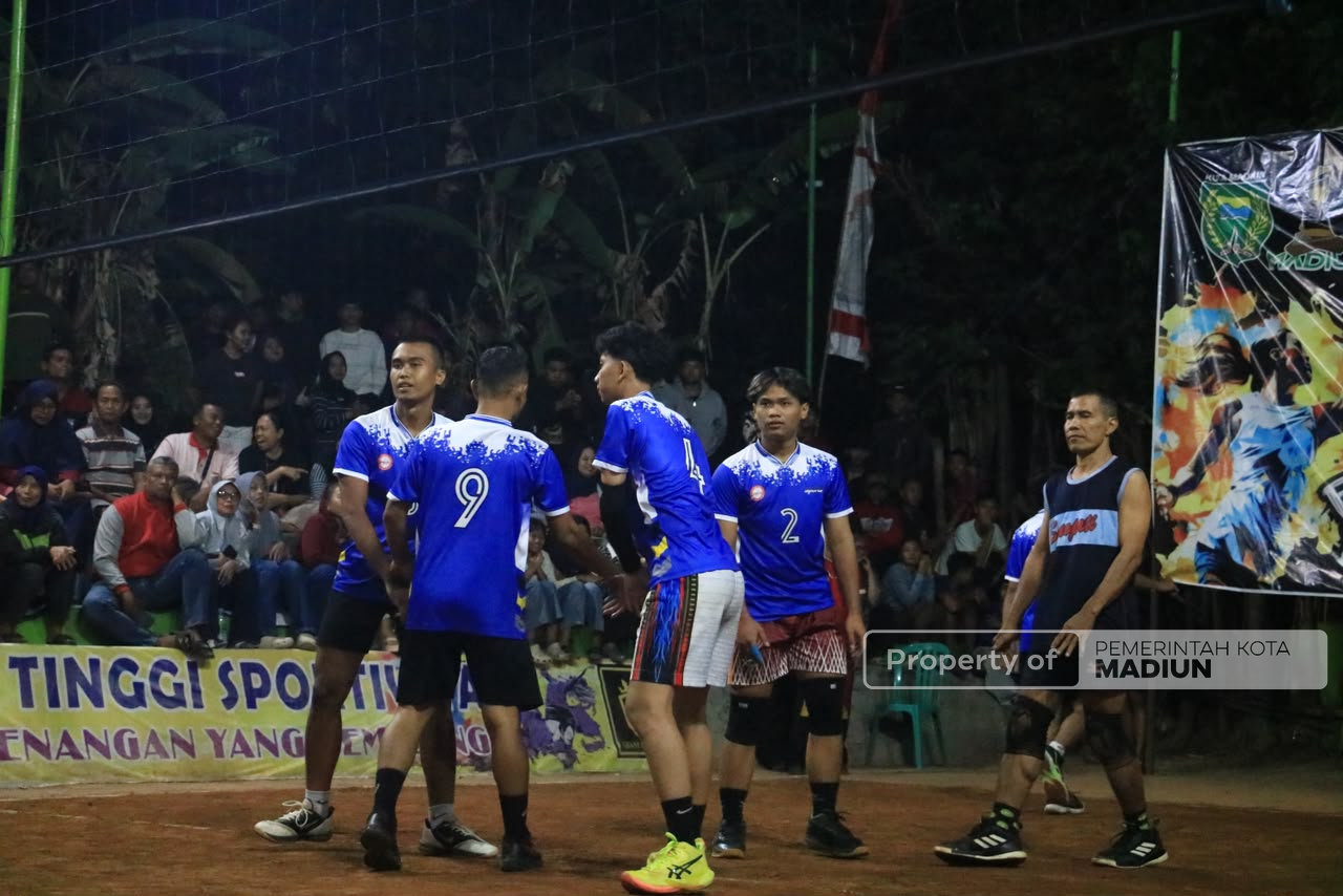 Turut Semarakkan HUT Kemerdekaan, Kecamatan Manguharjo Hadirkan Turnamen Bola Voli Antar Kelurahan